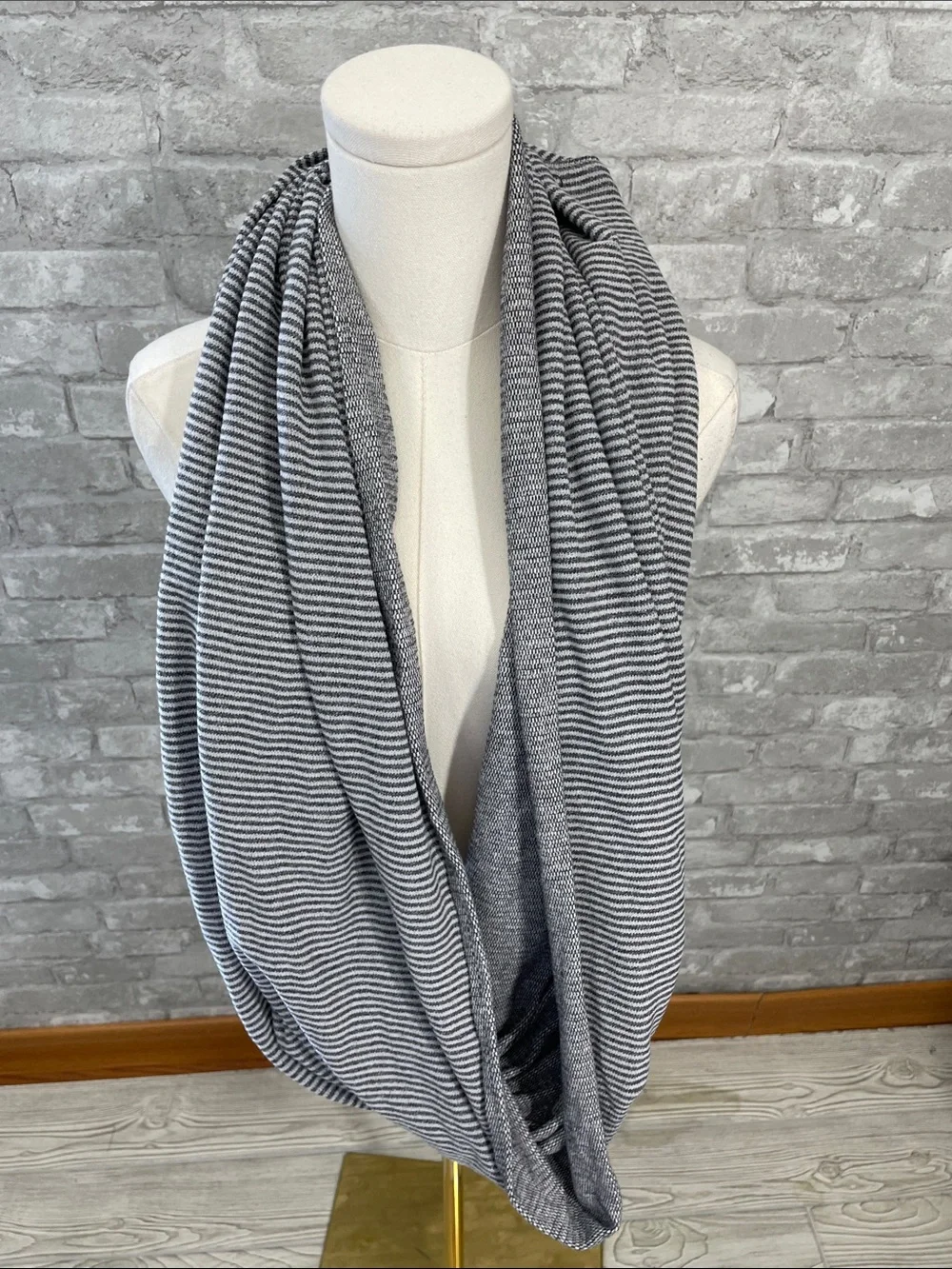 Lululemon Vinyasa Scarf *Rulu Mini Check Pique White Heathered Black